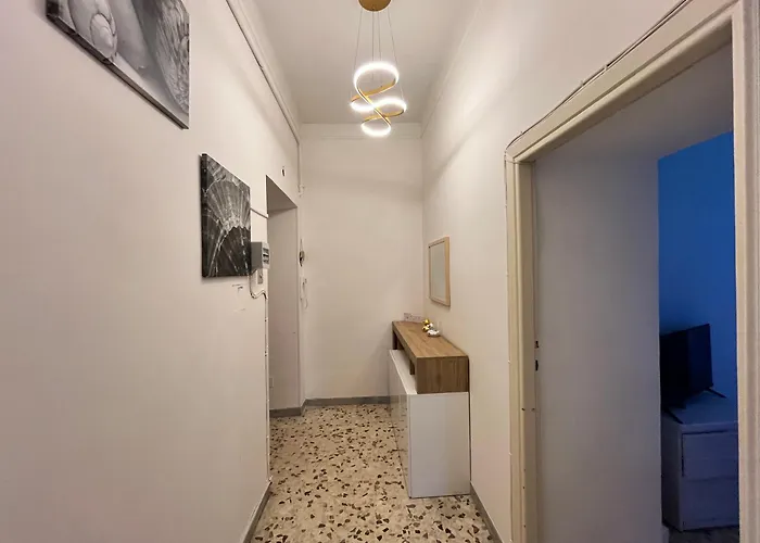 Elegante - Vicino Metro Apartment